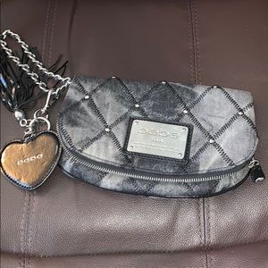 Bebe clutch
